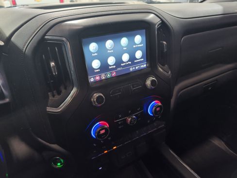 Used 2021 GMC Sierra 1500 AT4 w/ AT4 Premium Package AWD/4WD image 11