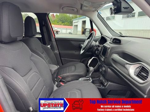 Used 2019 Jeep Renegade Latitude w/ Cold Weather Group AWD/4WD image 12