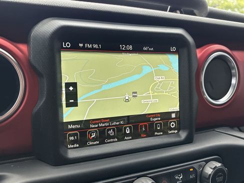 Certified 2021 Jeep Gladiator Rubicon AWD/4WD image 17