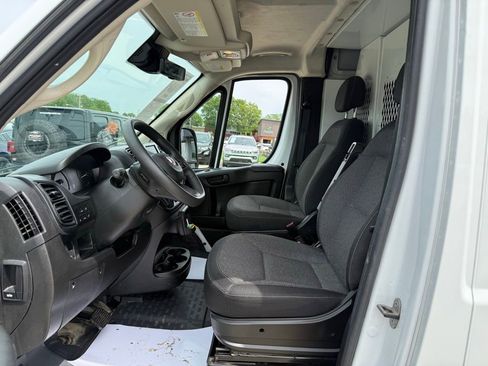 Used 2024 RAM ProMaster 2500 w/ Safety Group FWD image 27