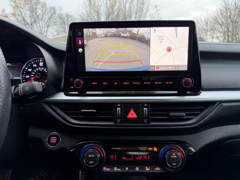 Used 2023 Kia Forte GT-Line image 15