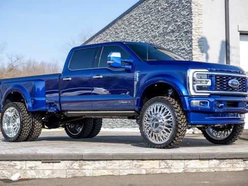 Used 2026 Ford F450 Platinum w/ Platinum Plus Package image 3