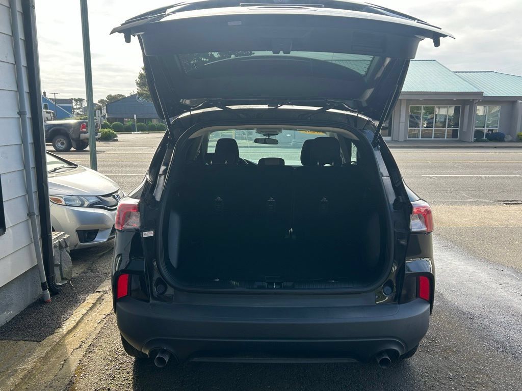 Certified 2020 Ford Escape S AWD/4WD image 29