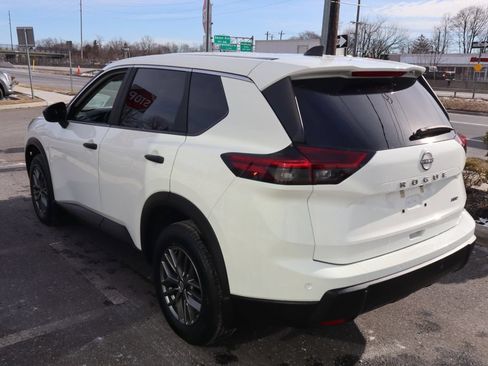 Certified 2025 Nissan Rogue S AWD/4WD image 8