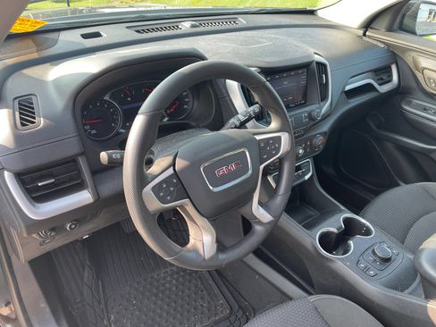Used 2022 GMC Terrain SLE w/ Driver Convenience Package FWD image 10