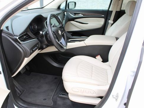 Used 2023 Buick Enclave Avenir w/ Avenir Technology Package image 17