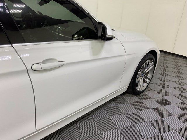 Used 2017 BMW 330i xDrive Sedan AWD/4WD image 7