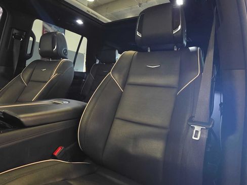 Certified 2023 Cadillac Escalade Sport AWD/4WD image 21