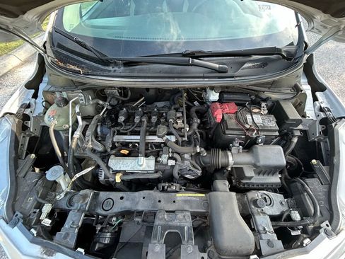 Used 2021 Nissan Versa SV image 10