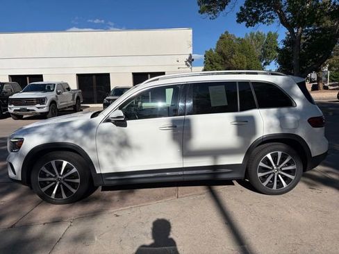 Used 2020 Mercedes-Benz GLB 250 4MATIC image 2