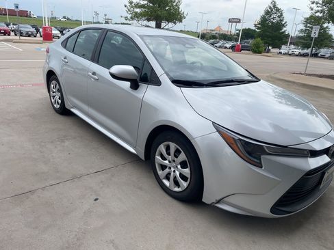 Used 2024 Toyota Corolla LE FWD image 3