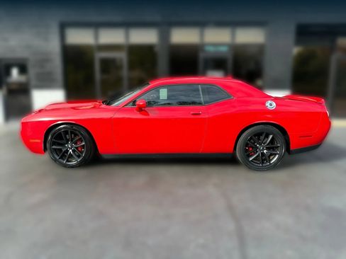Used 2021 Dodge Challenger GT w/ Performance Handling Group image 2