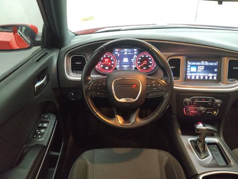 Used 2022 Dodge Charger SXT RWD image 22
