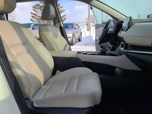 Used 2023 Nissan Rogue SL w/ SL Premium Package image 19