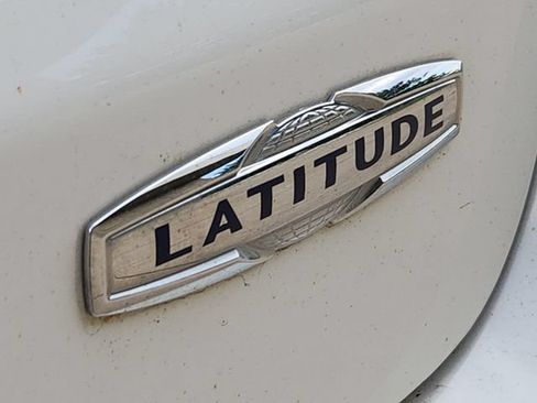 Used 2019 Jeep Compass Latitude w/ Safety & Security Group AWD/4WD image 24