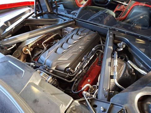 Used 2021 Chevrolet Corvette Stingray Preferred Cpe w/ Z51 Performance Package image 28