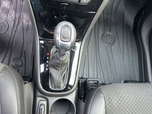 Used 2022 Buick Encore Preferred w/ Safety Package image 18