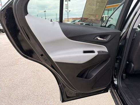 Used 2024 Chevrolet Equinox LS w/ LS Convenience Package image 24