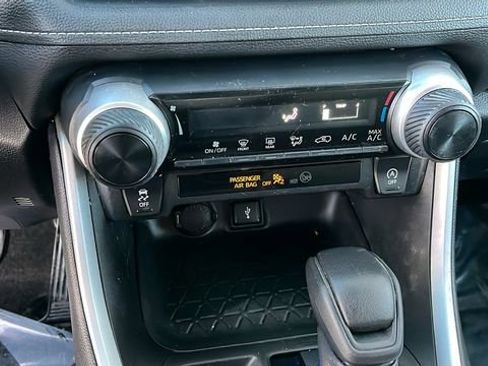 Used 2021 Toyota RAV4 LE w/ Carpet Mat Package (TMS) image 13