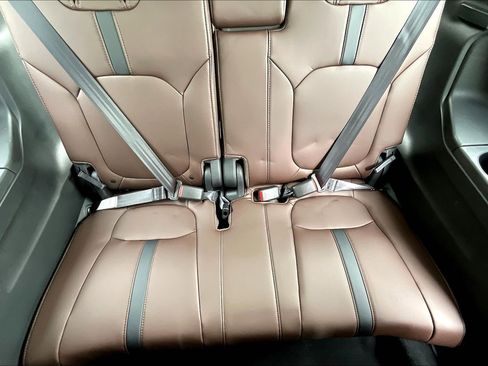 Used 2025 Honda Pilot Elite image 26