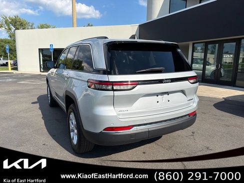Used 2023 Jeep Grand Cherokee Limited AWD/4WD image 10
