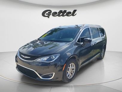 Used 2020 Chrysler Pacifica Touring-L w/ Advanced Safetytec Group