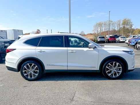 Used 2024 Acura MDX SH-AWD w/ Technology Package image 8