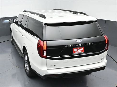 Certified 2026 Ford Expedition Active AWD/4WD image 40