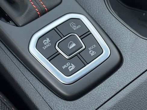 New 2026 Nissan Frontier PRO-4X w/ Pro-4x Convenience Package image 21