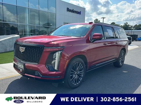 Used 2025 Cadillac Escalade ESV Sport Platinum AWD/4WD image 1