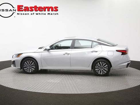 Used 2023 Nissan Altima 2.5 SV w/ SV Premium Package AWD/4WD image 60