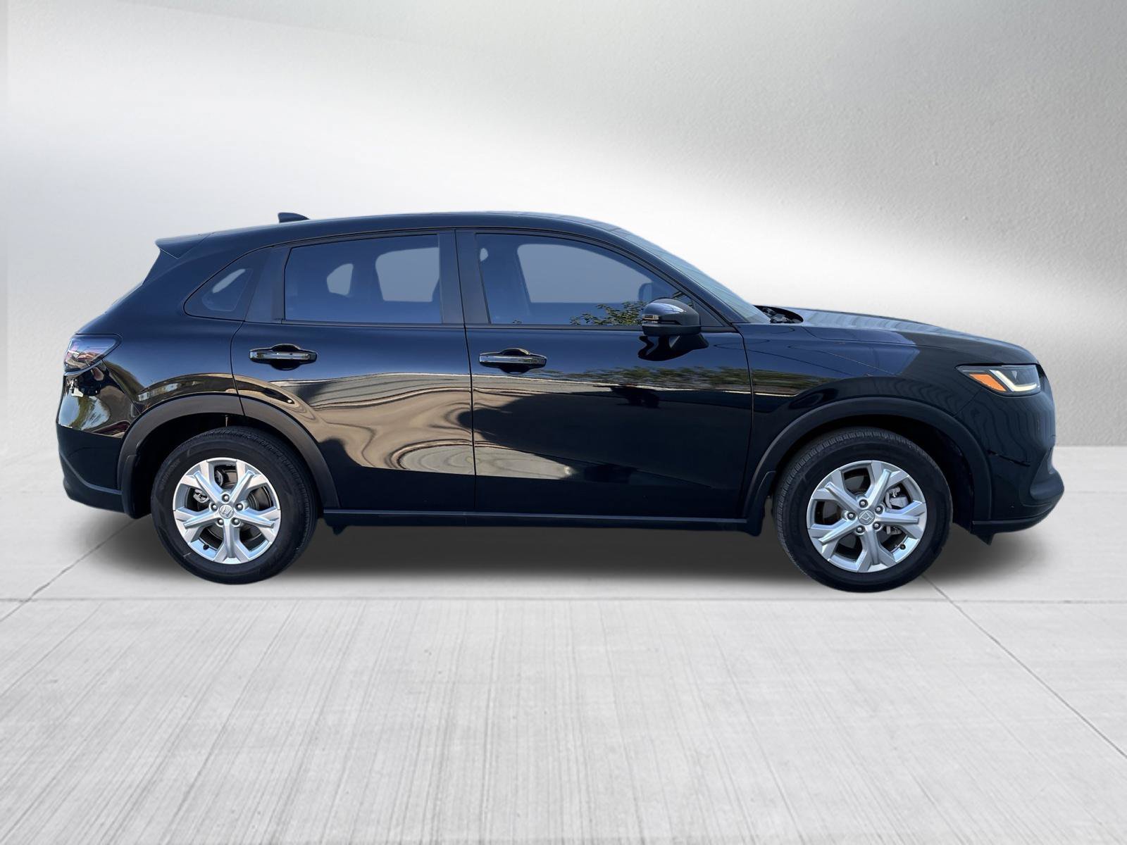 Used 2025 Honda HR-V LX image 5