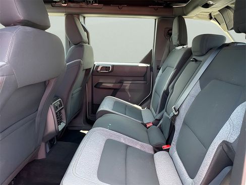New 2025 Ford Bronco 4-Door image 15