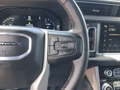 Used 2024 GMC Yukon XL Denali AWD/4WD image 19