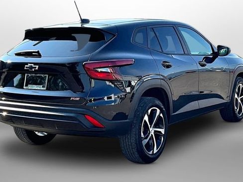 Used 2024 Chevrolet Trax RS FWD image 13
