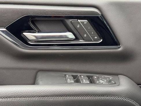 New 2026 GMC Yukon Denali w/ Sun & Power Step Package image 21