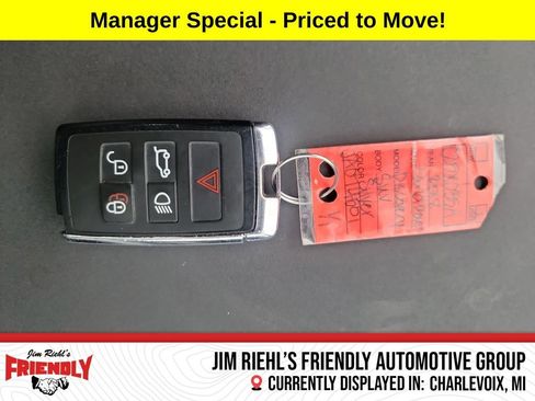 Used 2018 Land Rover Discovery SE image 28