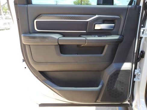 New 2025 RAM 2500 Big Horn AWD/4WD image 14