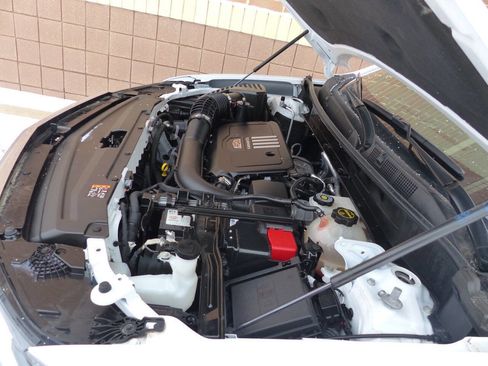 Used 2024 Cadillac XT6 Luxury w/ LPO, Floor Liner Package image 17