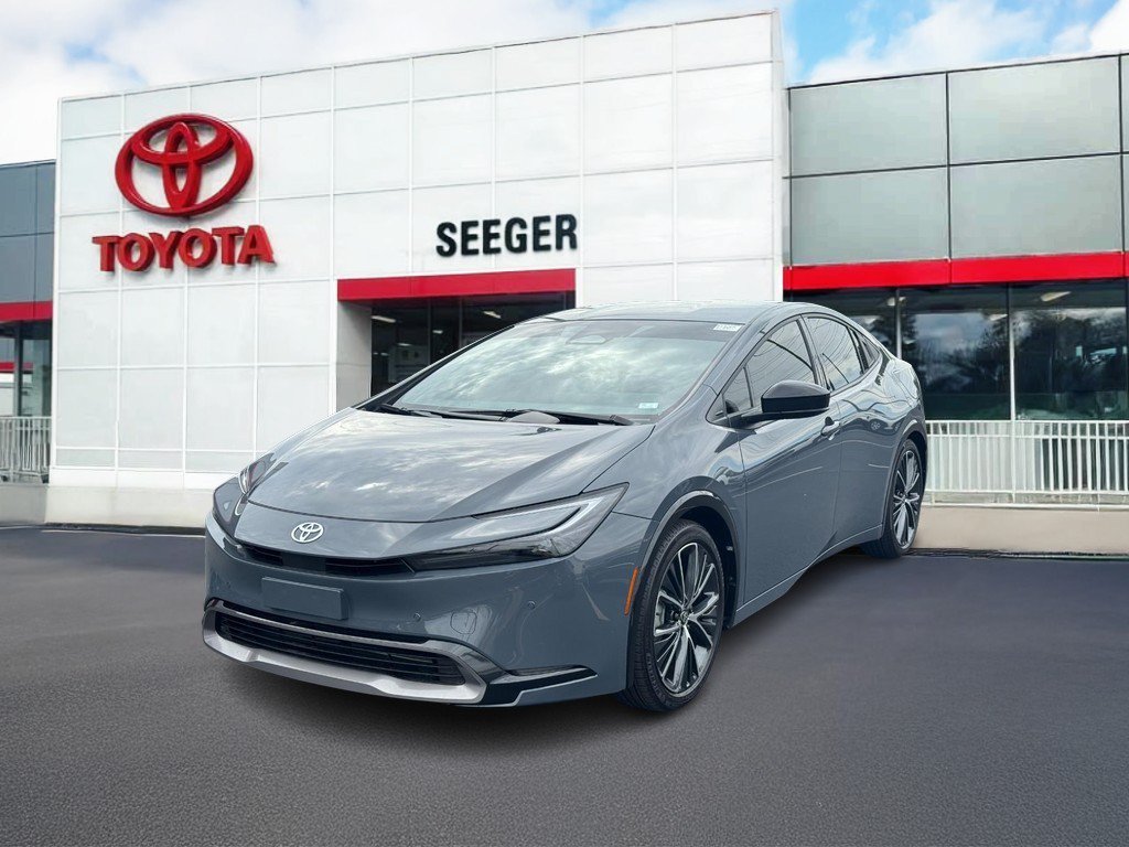 Used 2026 Toyota Prius XLE FWD image 11