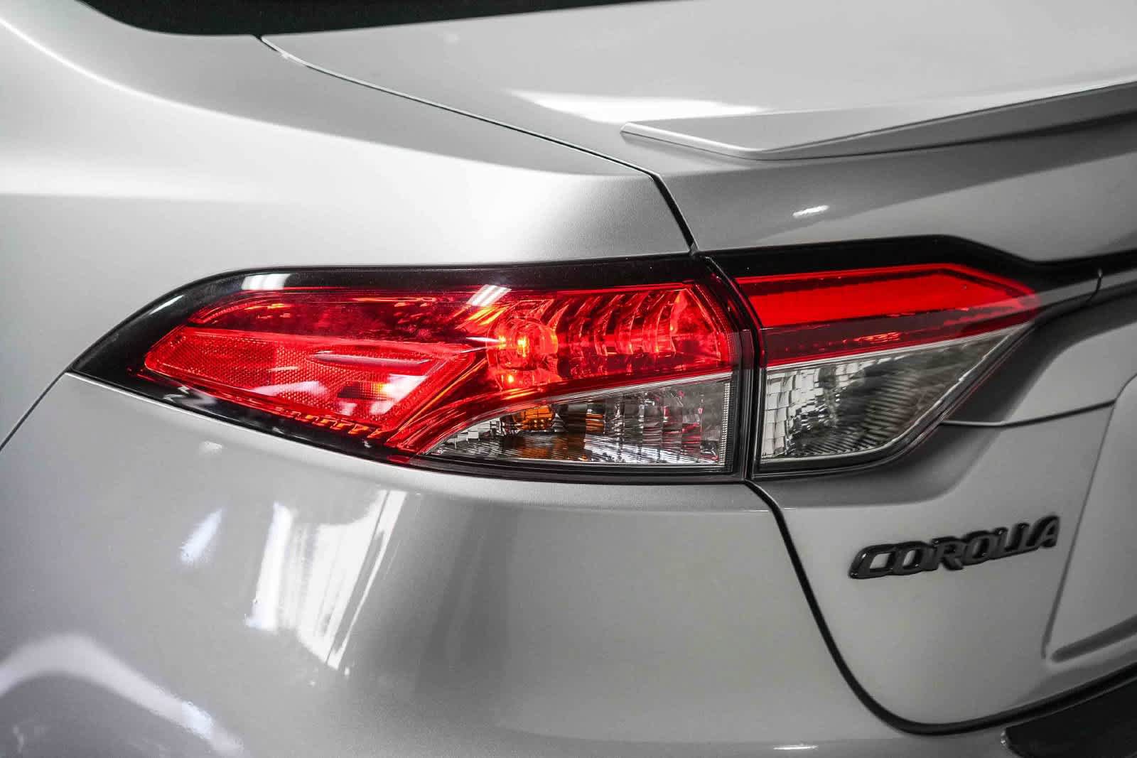 Certified 2026 Toyota Corolla SE w/ SE Package FWD image 11