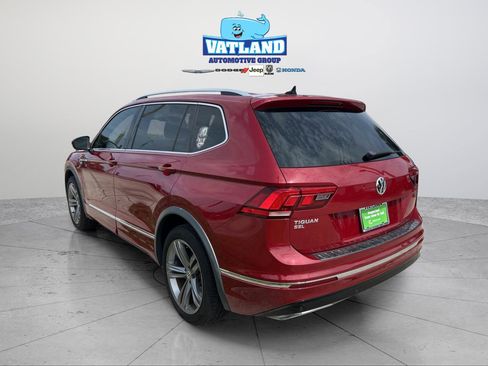 Used 2019 Volkswagen Tiguan SEL R-Line FWD image 3