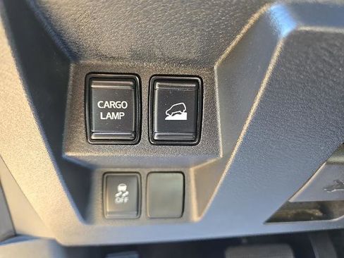 Certified 2022 Nissan Frontier SV w/ Technology Package image 15