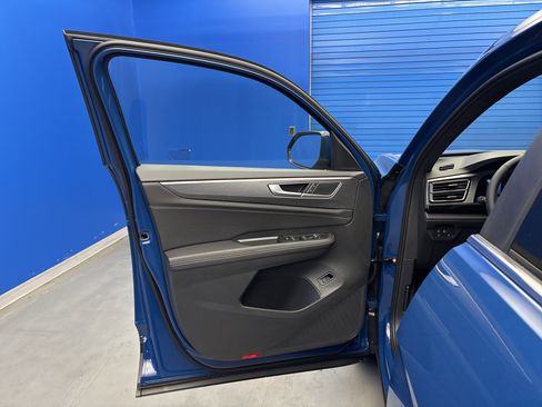 New 2026 Volkswagen Atlas Cross Sport SE image 9