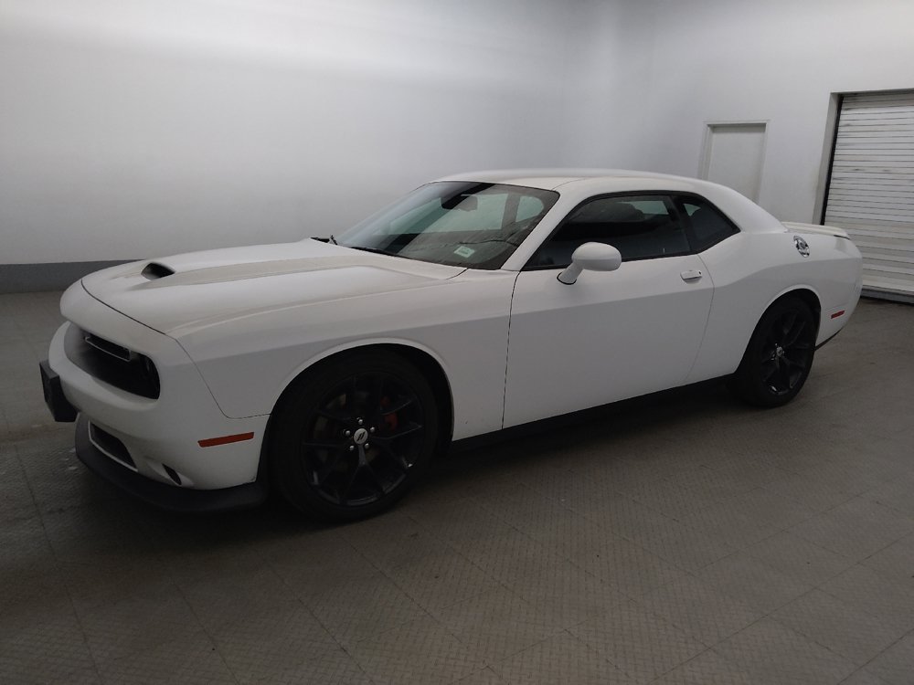 Used 2022 Dodge Challenger GT RWD image 2
