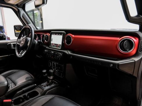 Used 2021 Jeep Wrangler Unlimited Rubicon AWD/4WD image 15