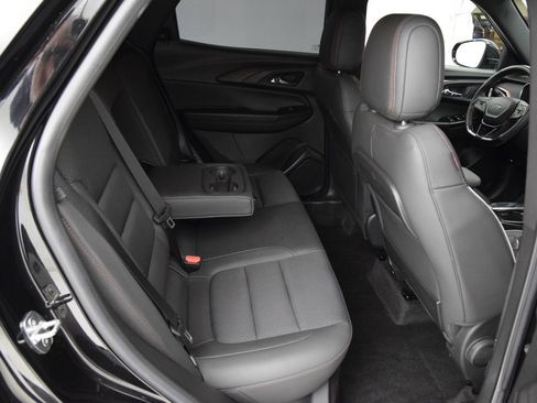 Used 2023 Chevrolet TrailBlazer RS w/ Convenience Package image 18