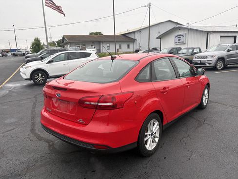 Used 2015 Ford Focus SE FWD image 22