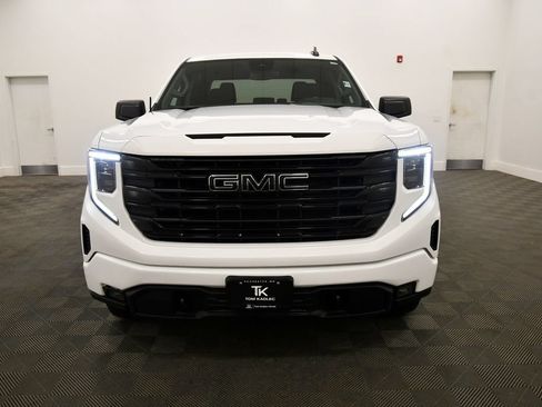 Used 2022 GMC Sierra 1500 Elevation AWD/4WD image 11
