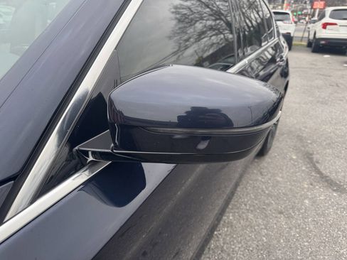 Used 2018 BMW 540i xDrive w/ Premium Package image 11